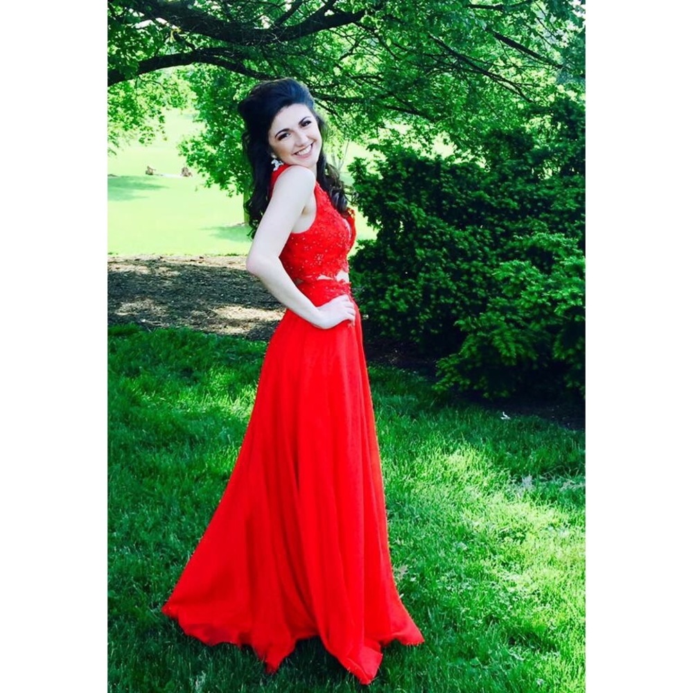 Prom dress - Picture 3 of 3